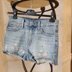 Levis Shorts With Embroidered Flowers